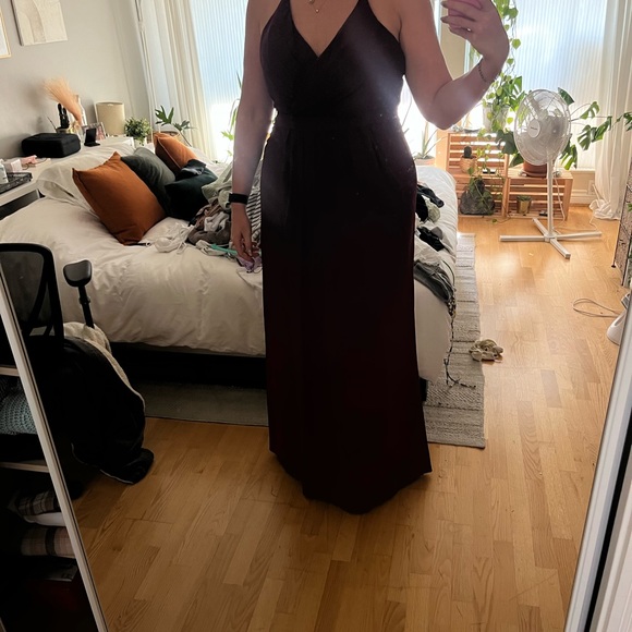 Gorgeous floor length wine bridesmaid dress - Picture 3 of 3